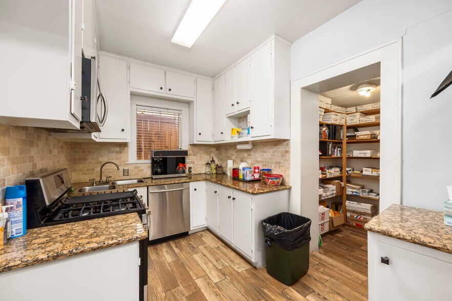 More Photos Of 708 Sul Ross St, Houston Office Residential For Sale