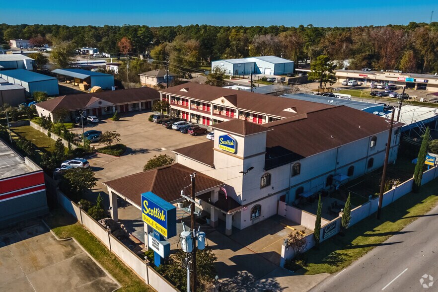 Primary Photo Of 11275 Jones Rd, Houston Hotel For Sale