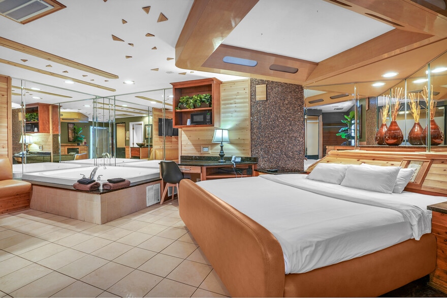 More Photos Of 16W621 S Frontage Rd, Willowbrook Hotel For Sale