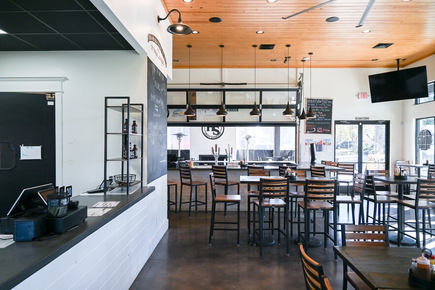 More Photos Of 1947 Blake Bottom Rd NW, Huntsville Restaurant For Sale