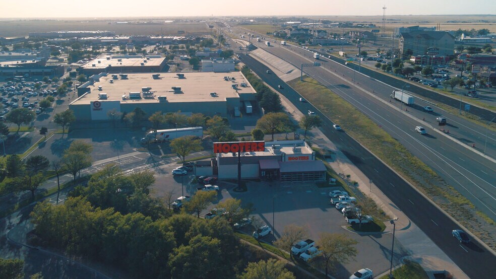 More Photos Of 8101 W I-40, Amarillo Restaurant For Lease