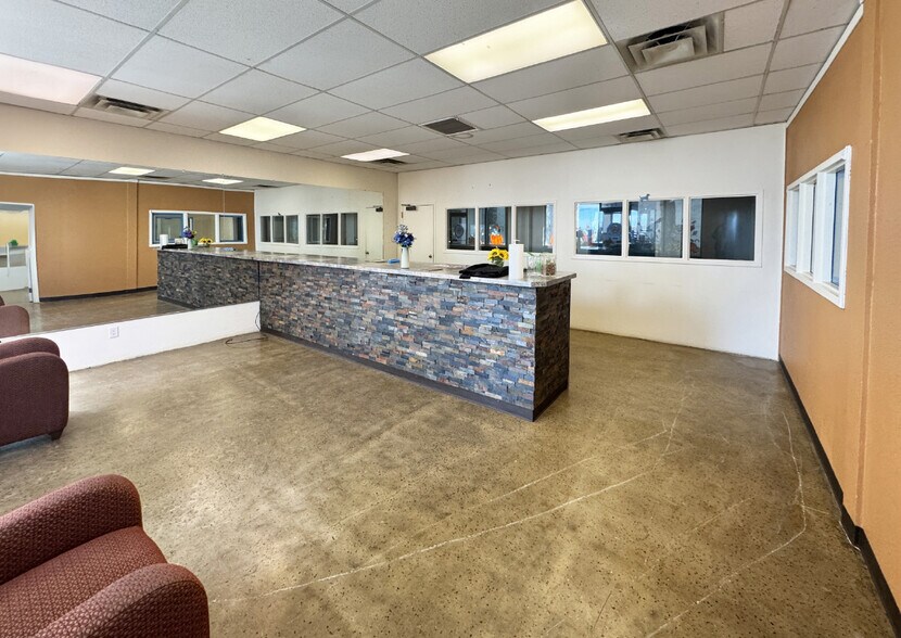More Photos Of 12700 San Rafael Ave NE, Albuquerque Storefront For Sale