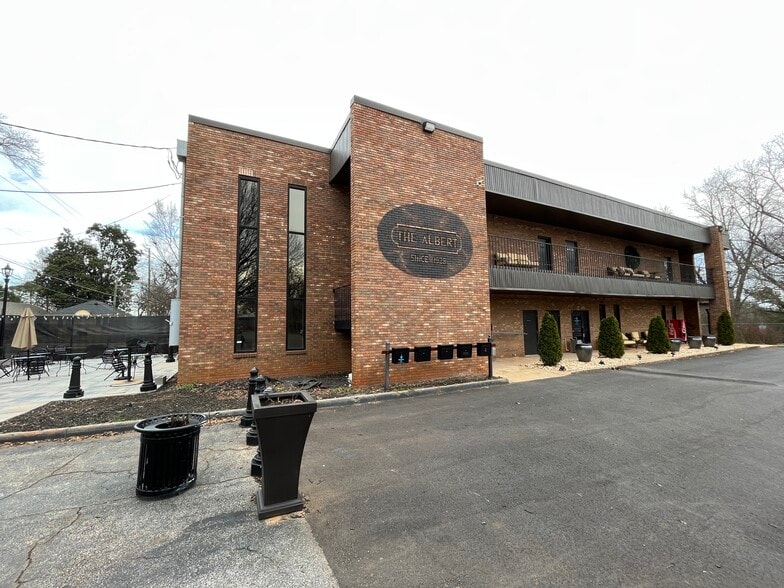 More Photos Of 2488 SW Lakewood Ave, Atlanta Office Residential For Lease