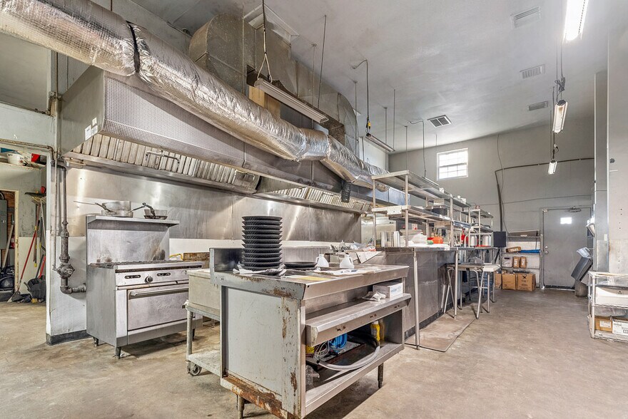 More Photos Of 364 Galley Rd, Camdenton Restaurant For Sale