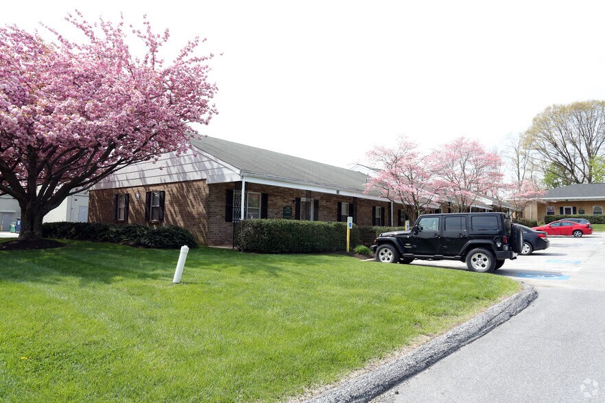 More Photos Of 2-152 Chartley Dr, Reisterstown Unknown For Lease