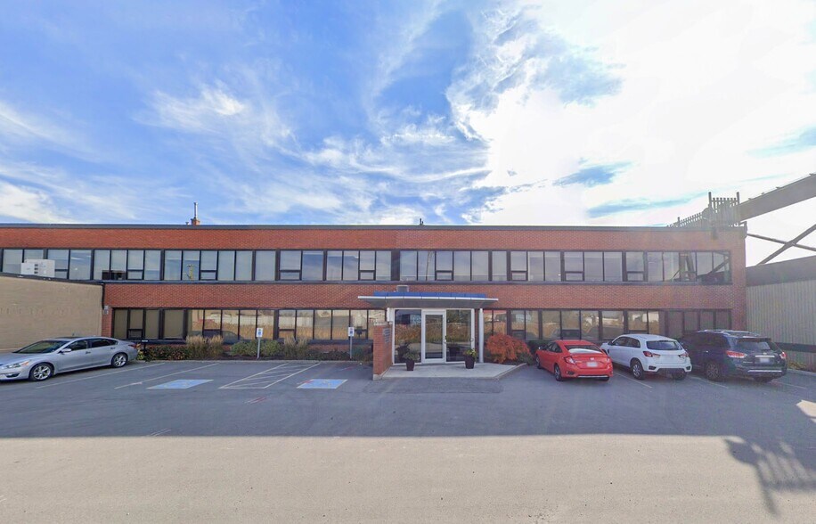 More Photos Of 23 Smith St, St Catharines Manufacturing For Lease