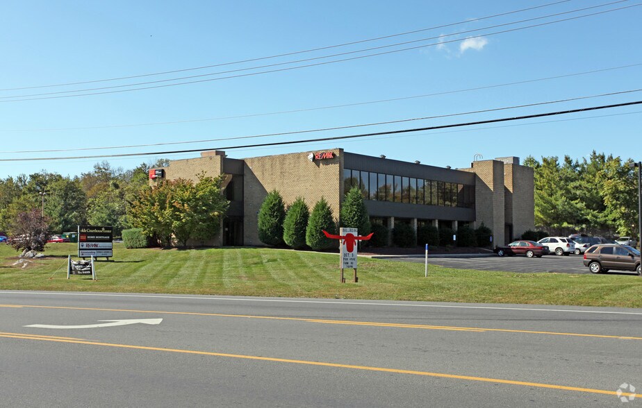 More Photos Of 1314 Edwin Miller Blvd, Martinsburg Office For Lease