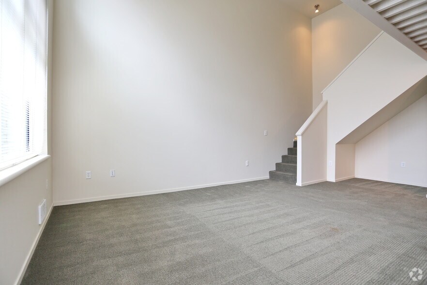 More Photos Of 2230 NW 57th St, Seattle Apartments For Lease