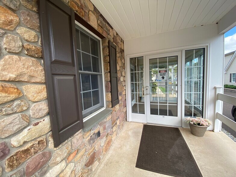 More Photos Of 350 Butler Ave, New Britain Office For Lease