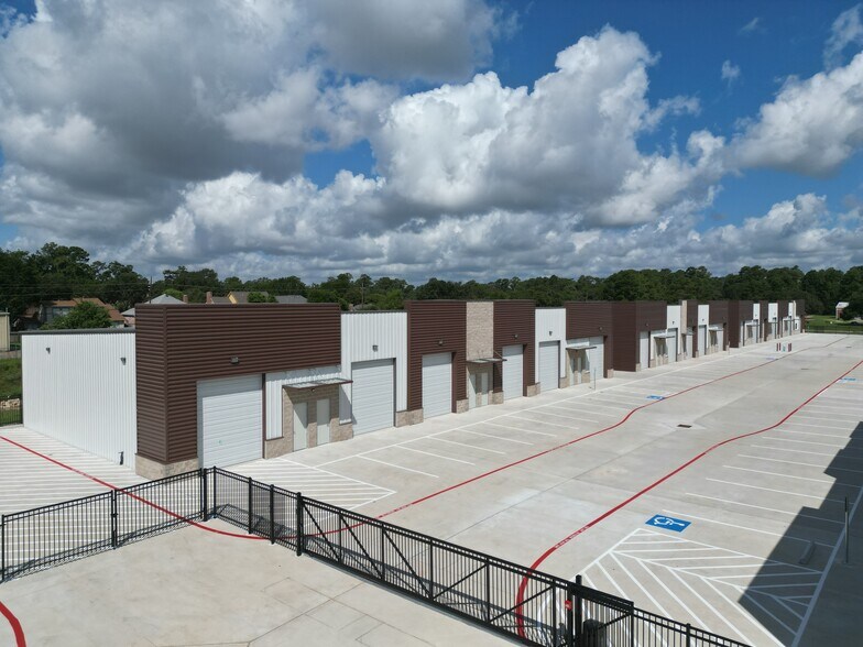 More Photos Of 8028 Dowdell Rd, Tomball Unknown For Lease