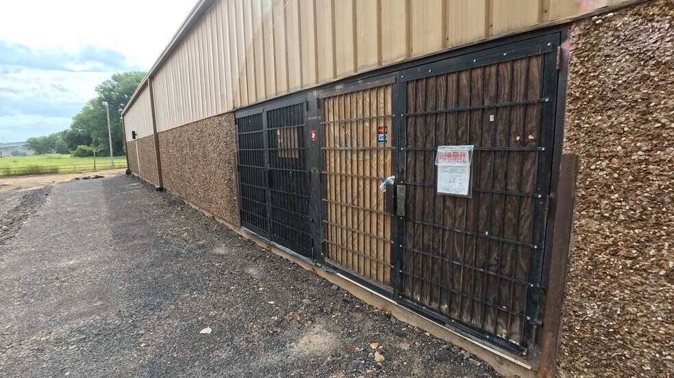 More Photos Of 5800 Midland Blvd, Fort Smith Sports And Entertainment For Lease
