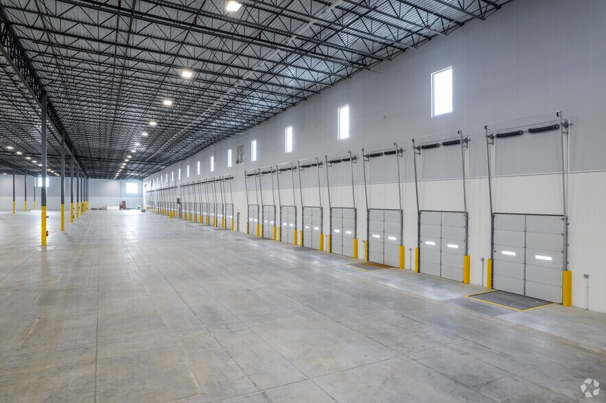 More Photos Of 1000 Carson Ct, Palmer Township Distribution For Lease