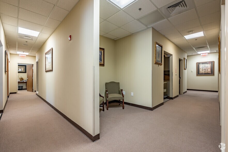 More Photos Of 7446 Covington Hwy, Lithonia Medical For Sale