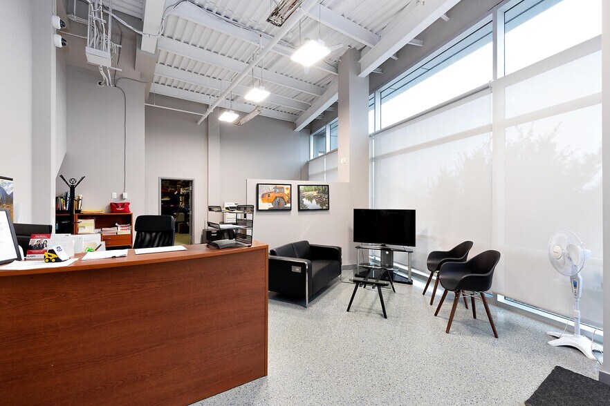 More Photos Of 8275 92 St, Delta Warehouse For Sale