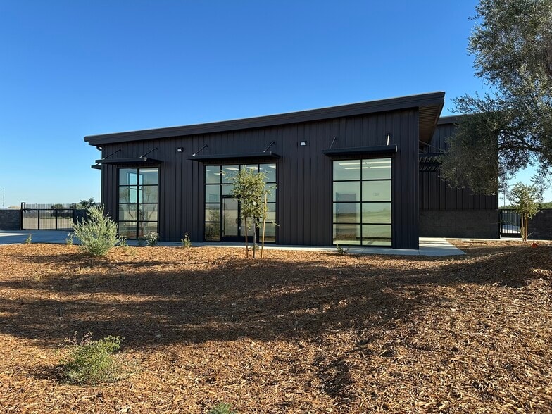 Primary Photo Of 31242 DenBeste Court, Shafter Warehouse For Lease