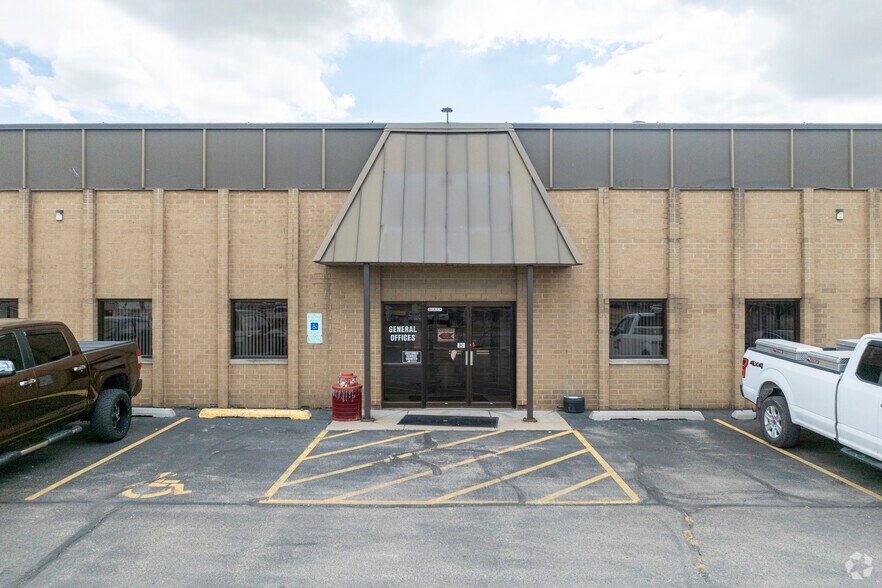 More Photos Of 3900 S Cicero Ave, Cicero Warehouse For Sale