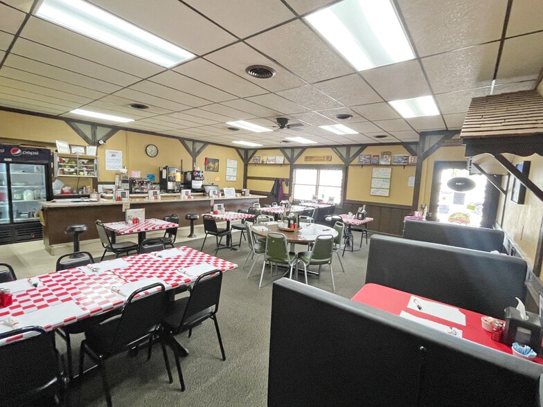 More Photos Of 216 N Main St, Marion Restaurant For Sale