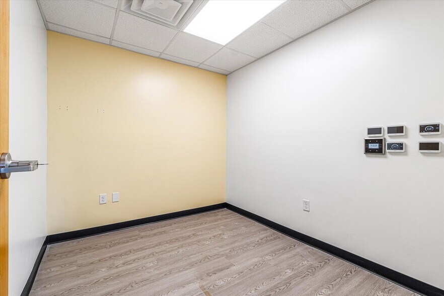More Photos Of 481 Shores Blvd, Saint Augustine Medical For Sale