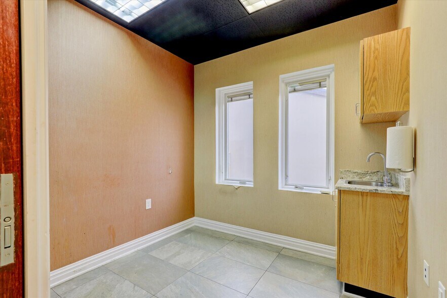 More Photos Of 176 US Highway 9, Englishtown Office For Lease