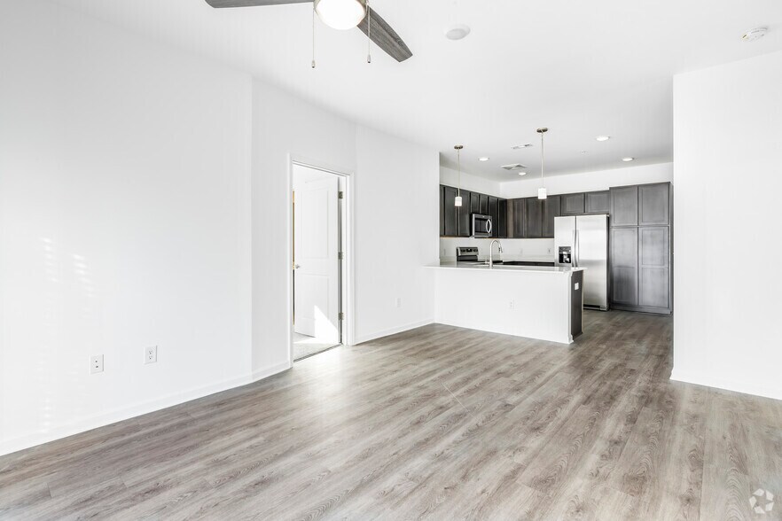 More Photos Of 10615 Steele Creek Rd, Charlotte Apartments For Sale