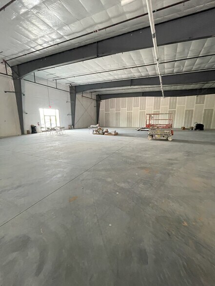 More Photos Of 331 Aviation Way, Frederick Light Manufacturing For Lease