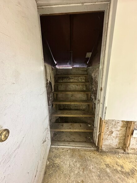 More Photos Of 402 S White Horse Pike, Audubon Office For Sale