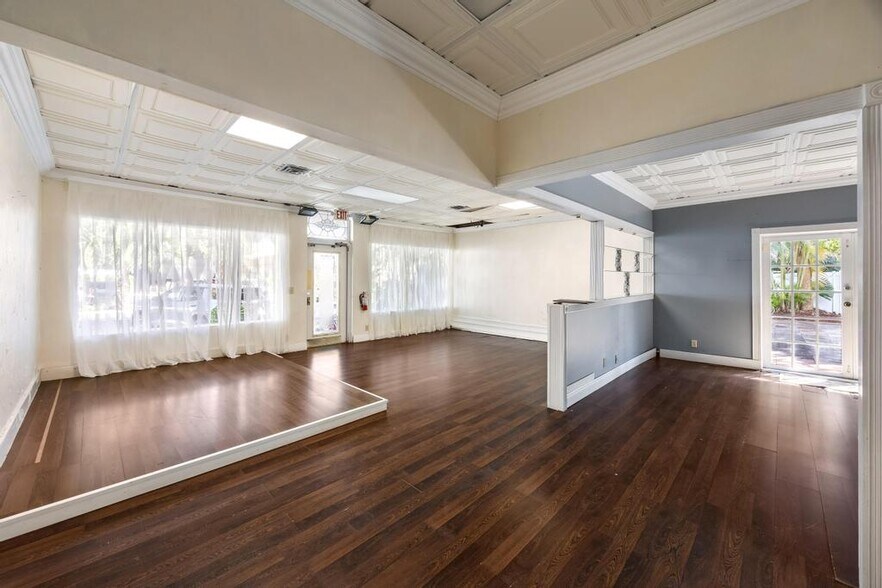 More Photos Of 4066 Broward Blvd, Fort Lauderdale Storefront Retail Office For Lease