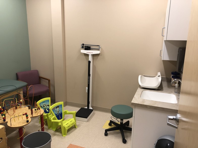 More Photos Of 1150 Omega Dr, Hagerstown Medical For Sale