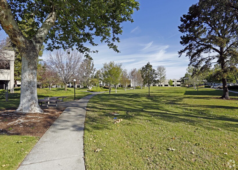 More Photos Of 18006 Sky Park Cir, Irvine Office For Lease