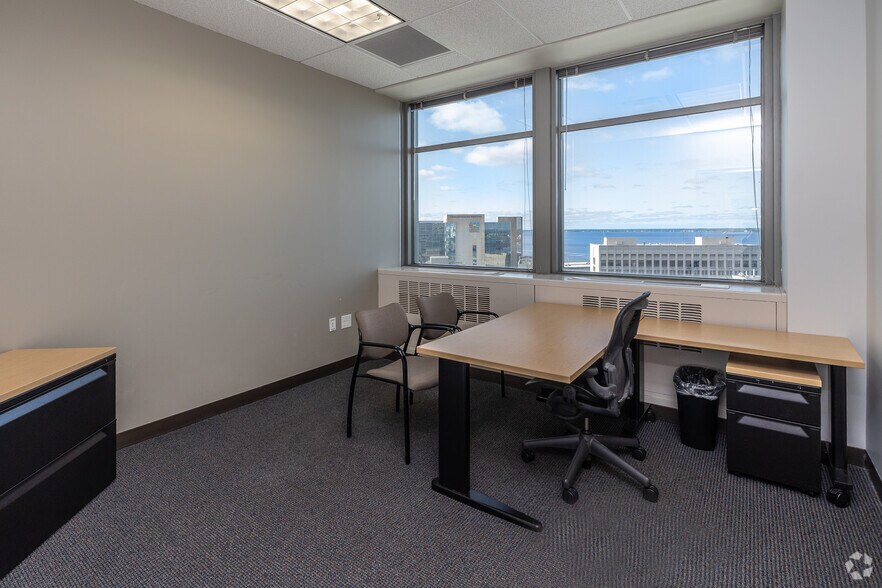 More Photos Of 841 Prudential Dr, Jacksonville Coworking Space