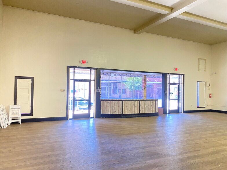 More Photos Of 117 S Main St, Red Springs Storefront For Sale