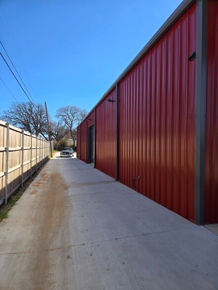 More Photos Of 708 Corry a Edwards Dr, Kennedale Freestanding For Sale