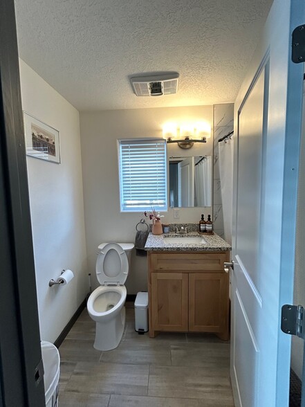 More Photos Of 615 Iron Ave SW, Albuquerque Apartments For Sale