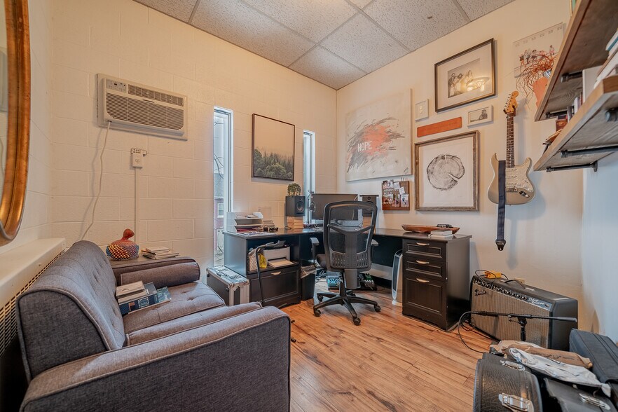 More Photos Of 1331 High Ave, Oshkosh Religious Facility For Sale