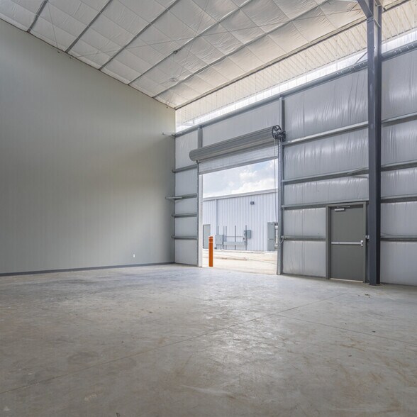 More Photos Of 1030 Outpost Dr, Conroe Unknown For Lease