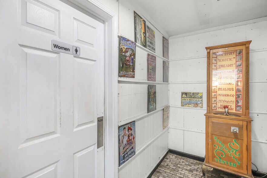 More Photos Of 500 Buff Blvd, Summerton General Retail For Sale