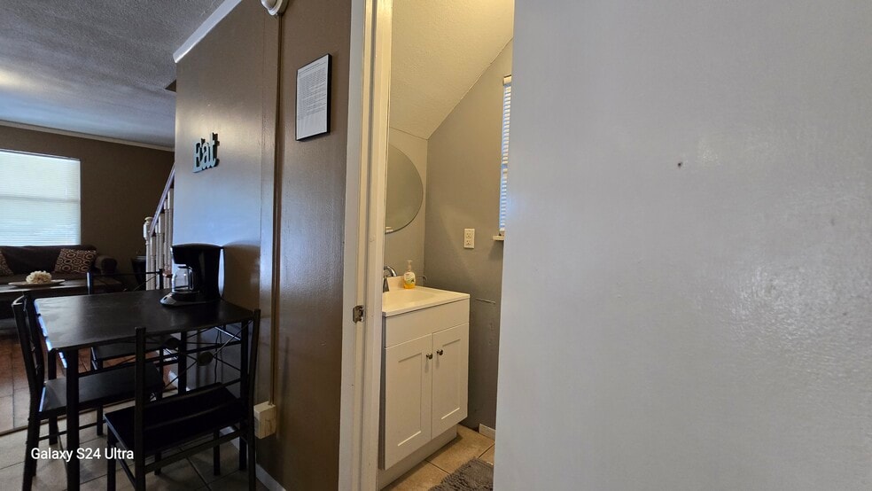 More Photos Of 1412-1418 Armstrong Ave, Knoxville Apartments For Sale
