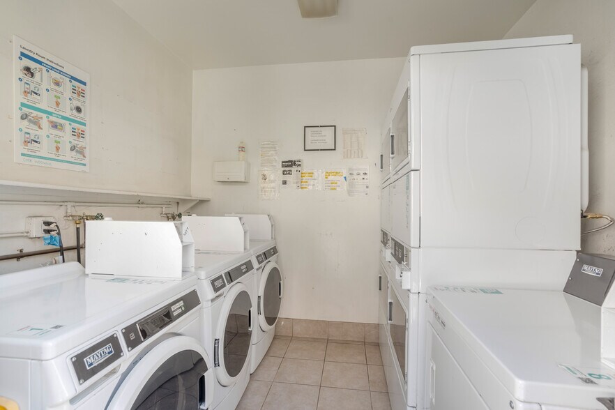 More Photos Of 7000 Etiwanda Ave, Reseda Apartments For Sale