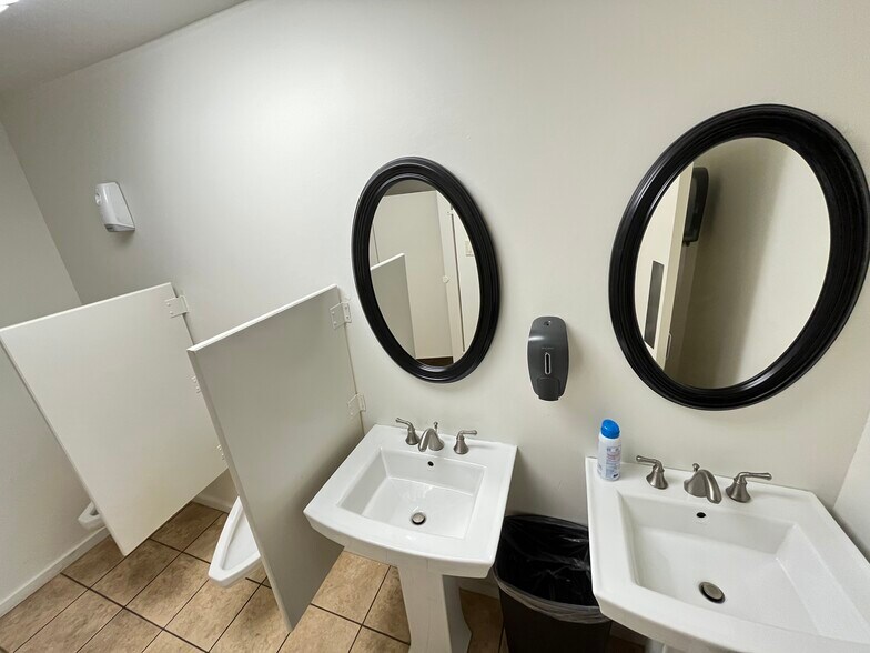 More Photos Of 595 W Lambert Rd, Brea Loft Creative Space For Lease