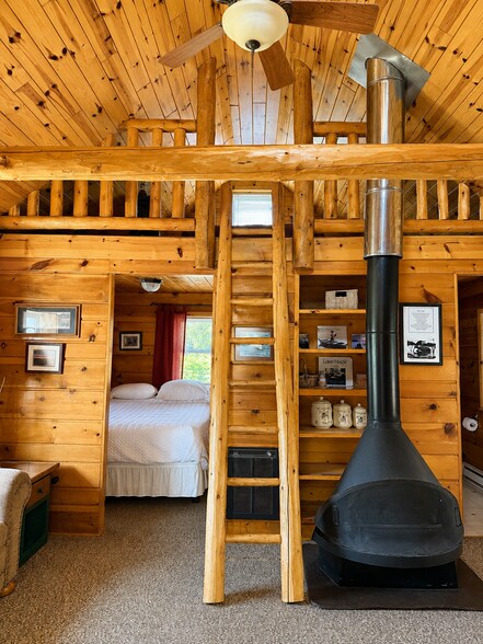 More Photos Of W17461 Norton Rd, Gould City Hotel For Sale