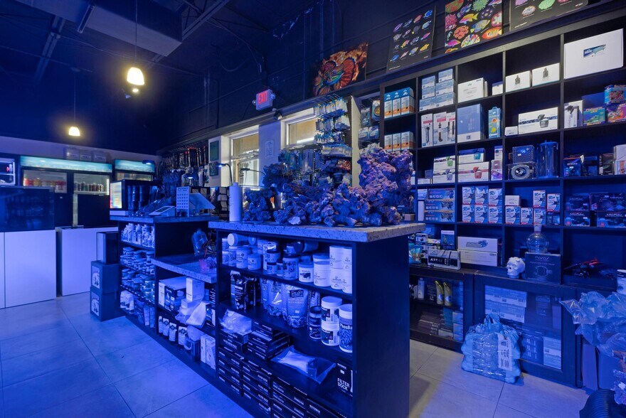 More Photos Of 6891 SW 40th St, Miami Storefront Retail Office For Sale