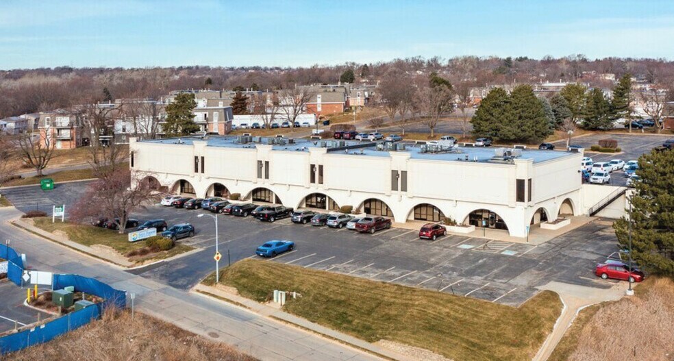 More Photos Of 9218 Bedford Ave, Omaha Office For Sale