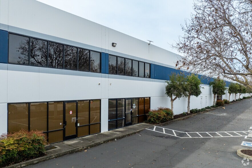 More Photos Of 1580 Zephyr Ave, Hayward Warehouse For Lease