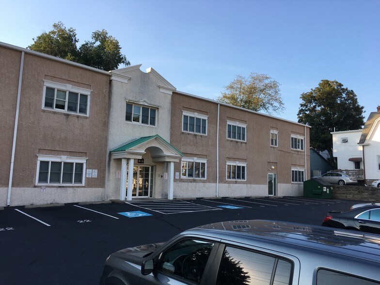 More Photos Of 815 Greenwood Ave, Jenkintown Medical For Sale
