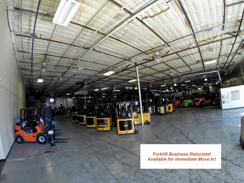 More Photos Of 9727 Tanner Rd, Houston Warehouse For Lease