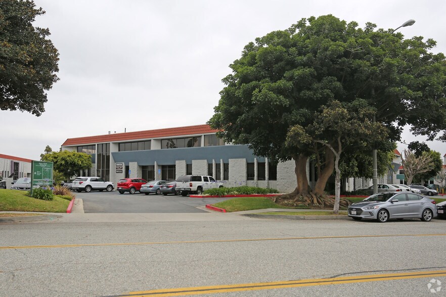 More Photos Of 23800-23810 Hawthorne Blvd, Torrance Office For Lease