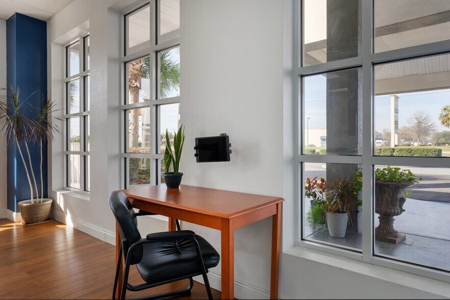 More Photos Of 2222 Highway 71, Marianna Hotel For Sale