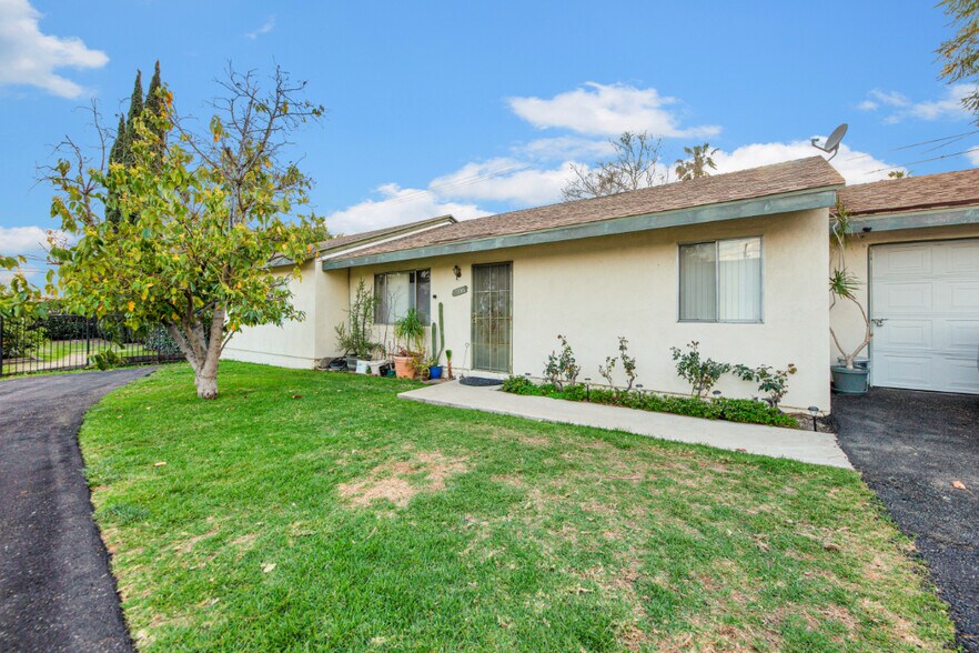 More Photos Of 17520 Kingsbury St, Granada Hills Apartments For Sale