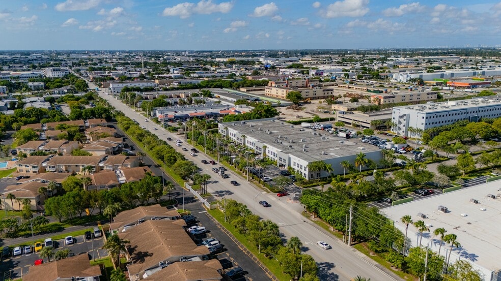 More Photos Of 7851-7863 NW 46th St, Doral Warehouse For Sale