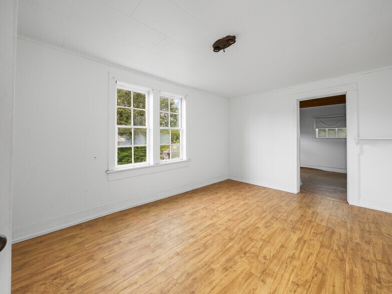 More Photos Of 5 Noland Downs Rd, Waynesville Office Residential For Sale